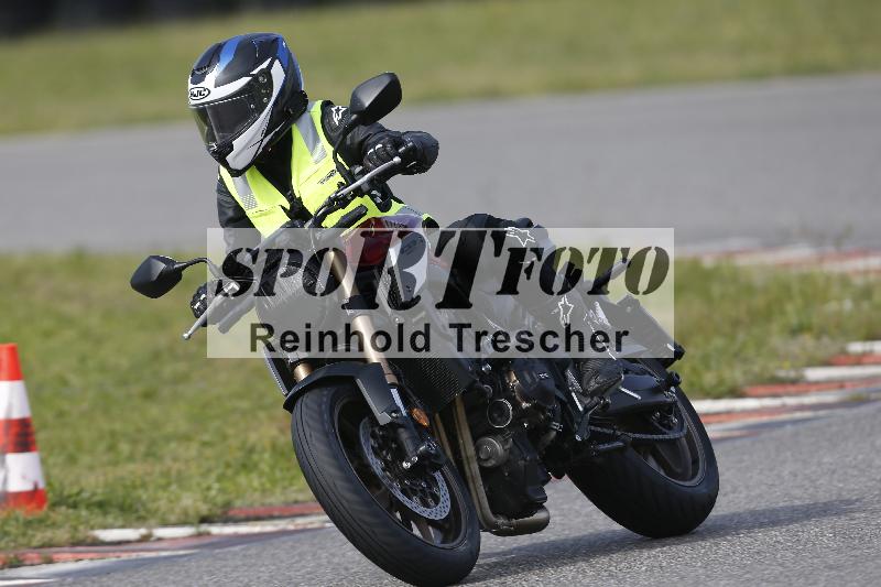 /Archiv-2024/17 01.05.2024 Speer Racing ADR/Schnuppertraining